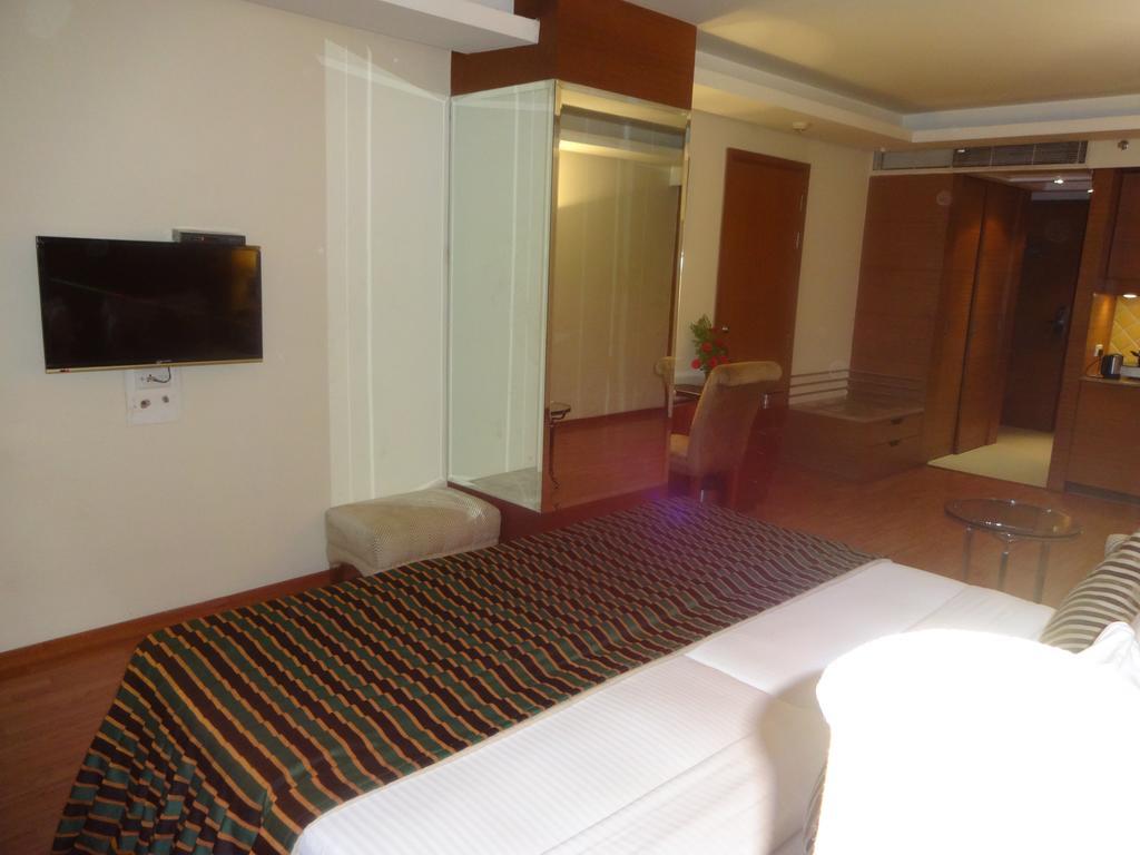 Ohris Banjara Hotel Hyderabad Exterior photo